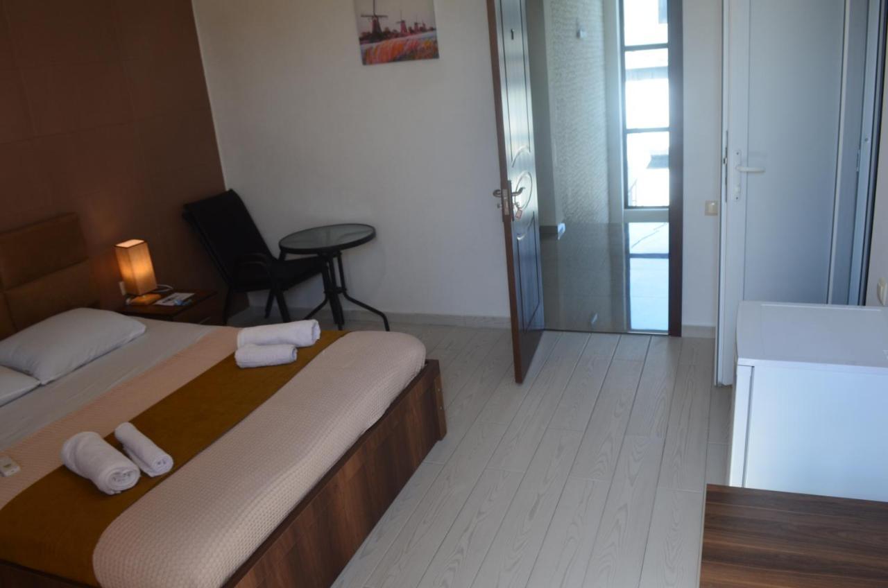 Balu Hotel Kobuleti Exterior photo