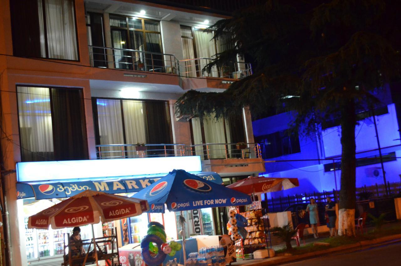 Balu Hotel Kobuleti Exterior photo